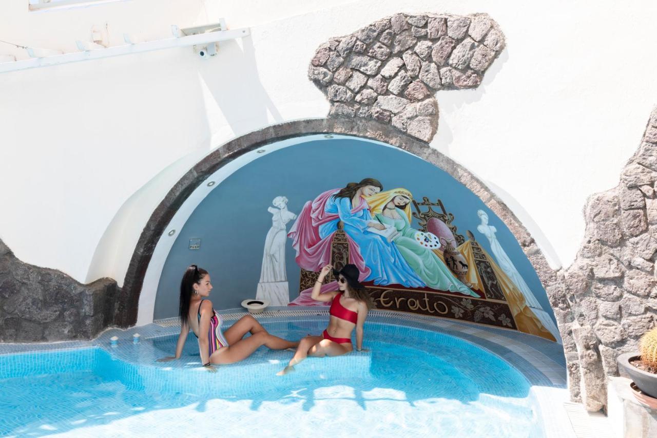 Erato Aparthotel 3*