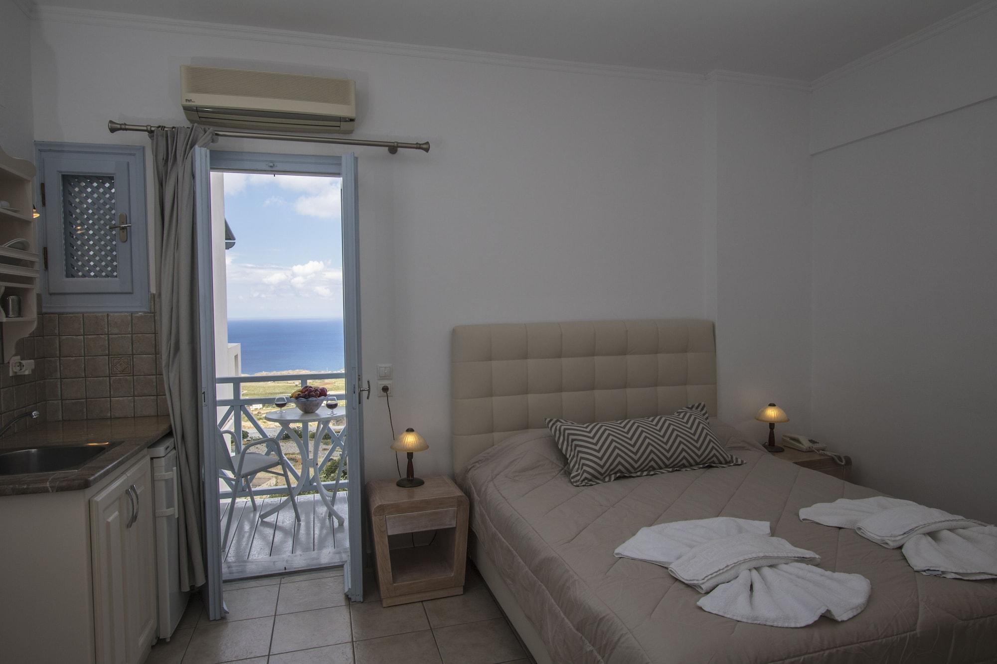 Erato 3* Fira (Santorini)
